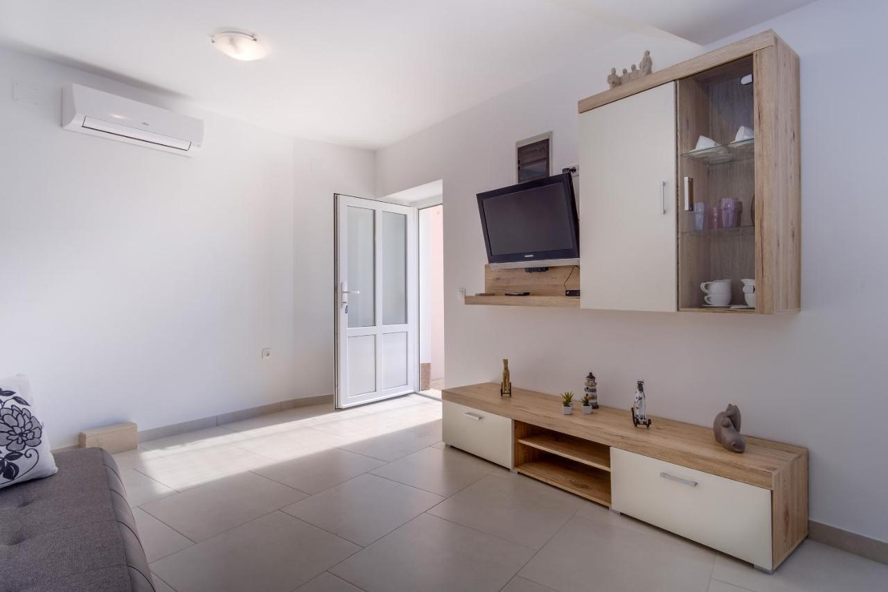 Čunski Apartment Angela מראה חיצוני תמונה