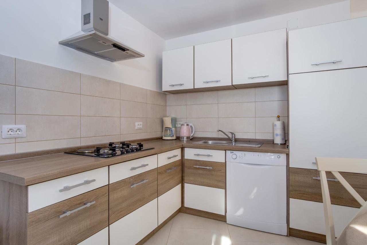 Čunski Apartment Angela מראה חיצוני תמונה